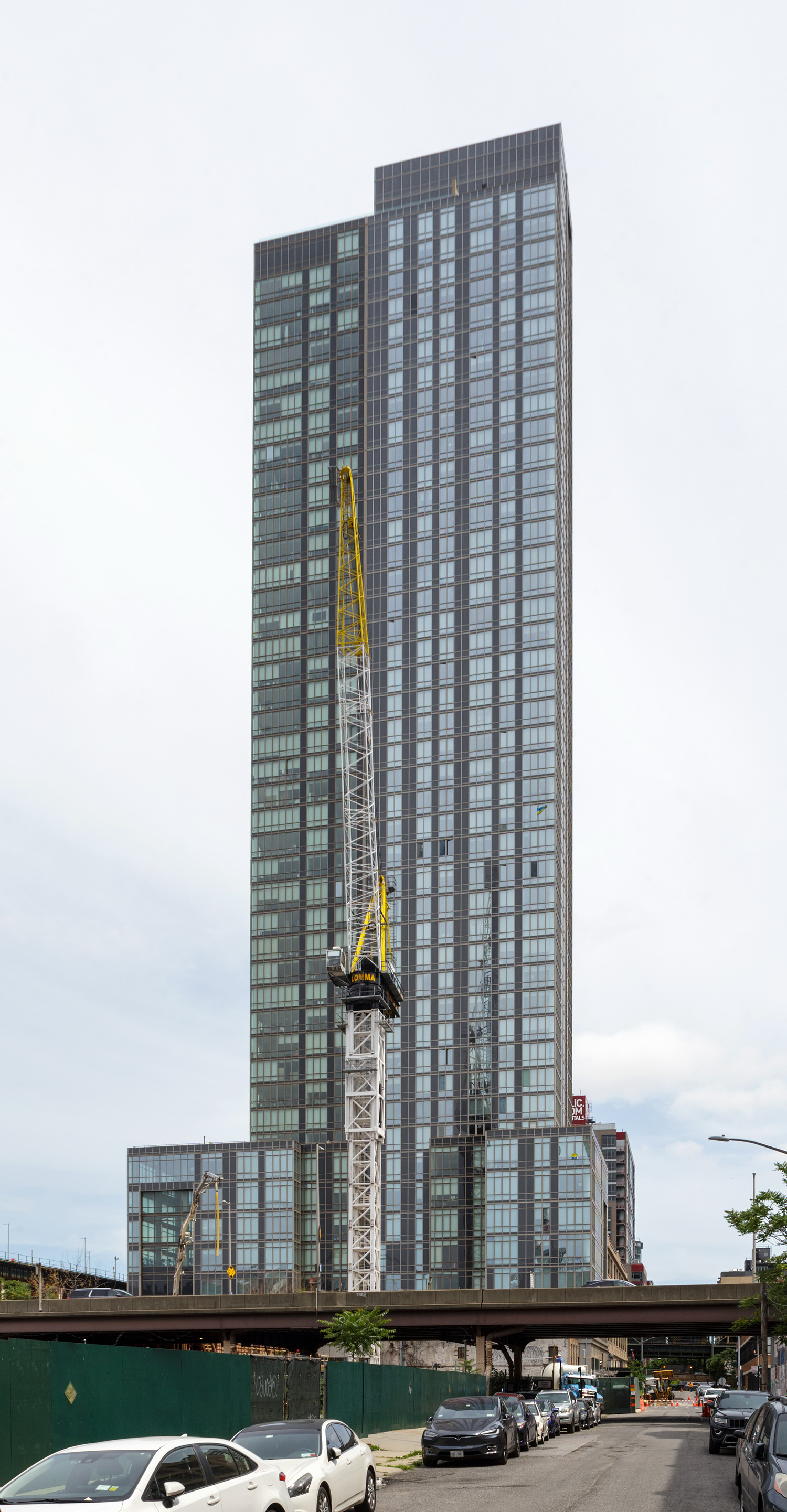 1 QPS Tower, New York City - View from the south. © Mathias Beinling
